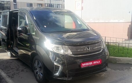 Honda Stepwgn IV, 2016 год, 1 900 000 рублей, 1 фотография