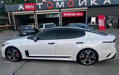 KIA Stinger I, 2018 год, 3 000 000 рублей, 8 фотография