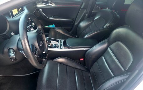 KIA Stinger I, 2018 год, 3 000 000 рублей, 13 фотография