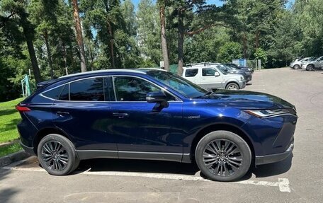 Toyota Venza, 2021 год, 3 200 000 рублей, 22 фотография