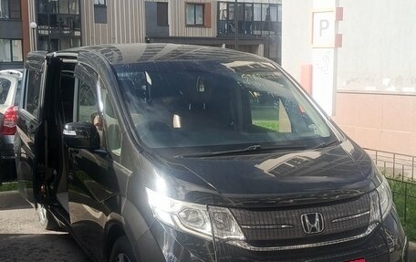 Honda Stepwgn IV, 2016 год, 1 900 000 рублей, 4 фотография