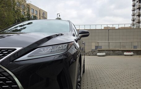 Lexus RX IV рестайлинг, 2020 год, 4 550 000 рублей, 3 фотография