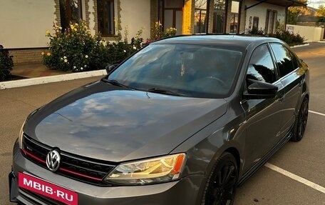 Volkswagen Jetta VI, 2016 год, 1 280 000 рублей, 2 фотография