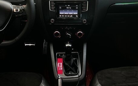 Volkswagen Jetta VI, 2016 год, 1 280 000 рублей, 17 фотография