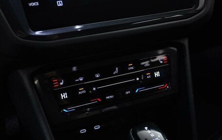 Volkswagen Tiguan II, 2021 год, 3 299 077 рублей, 16 фотография