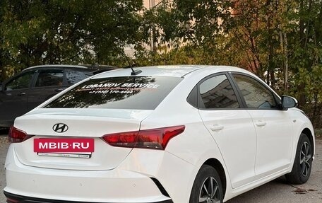 Hyundai Solaris II рестайлинг, 2021 год, 1 300 000 рублей, 4 фотография