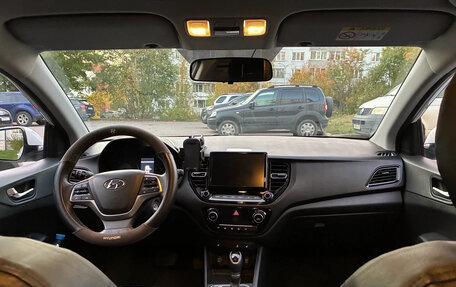 Hyundai Solaris II рестайлинг, 2021 год, 1 300 000 рублей, 10 фотография