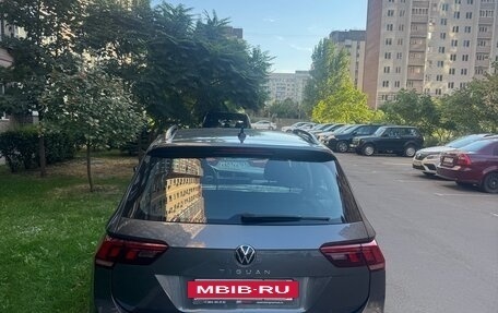 Volkswagen Tiguan II, 2021 год, 2 500 000 рублей, 3 фотография