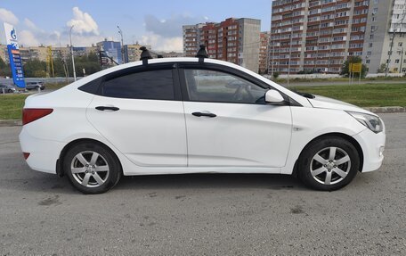 Hyundai Solaris II рестайлинг, 2015 год, 850 000 рублей, 4 фотография