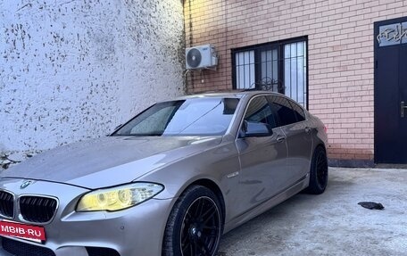 BMW 5 серия, 2011 год, 1 470 000 рублей, 2 фотография