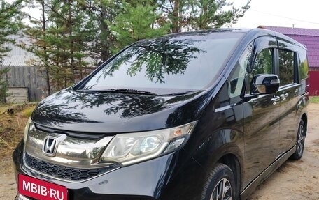 Honda Stepwgn IV, 2015 год, 1 950 000 рублей, 1 фотография