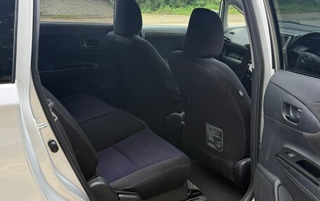 Toyota Wish II, 2013 год, 1 350 000 рублей, 13 фотография