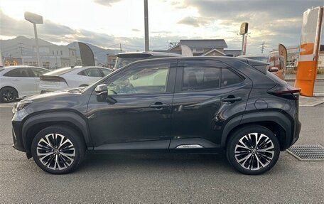 Toyota Yaris Cross, 2023 год, 1 338 000 рублей, 4 фотография