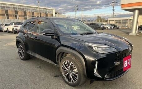Toyota Yaris Cross, 2023 год, 1 338 000 рублей, 3 фотография