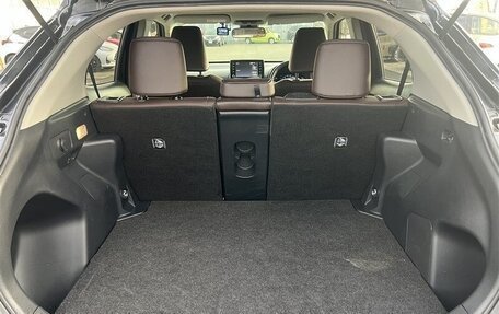 Toyota Yaris Cross, 2023 год, 1 338 000 рублей, 13 фотография