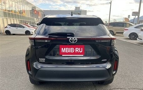 Toyota Yaris Cross, 2023 год, 1 338 000 рублей, 6 фотография