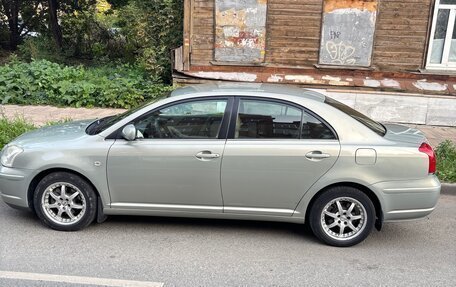 Toyota Avensis III рестайлинг, 2003 год, 710 000 рублей, 5 фотография