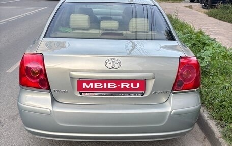 Toyota Avensis III рестайлинг, 2003 год, 710 000 рублей, 4 фотография