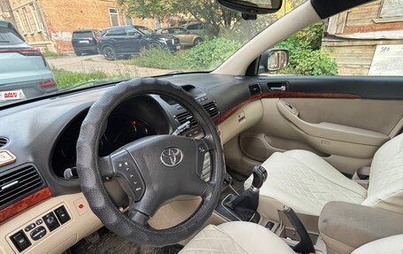 Toyota Avensis III рестайлинг, 2003 год, 710 000 рублей, 8 фотография