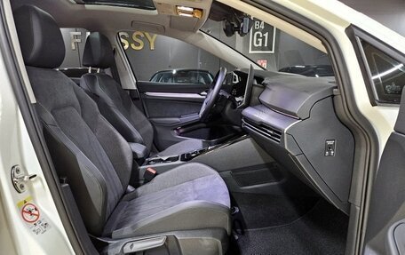 Volkswagen Golf VIII, 2025 год, 3 490 000 рублей, 12 фотография