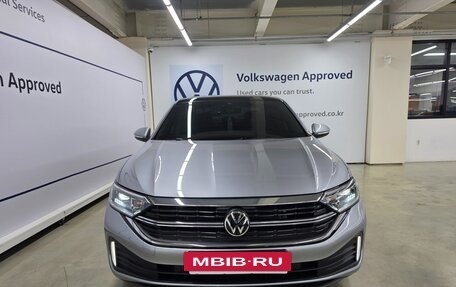 Volkswagen Jetta VII, 2023 год, 1 960 000 рублей, 2 фотография
