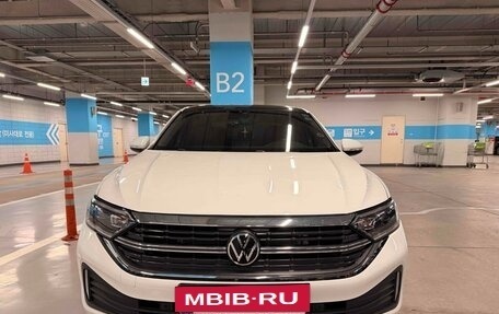 Volkswagen Jetta VII, 2023 год, 1 940 000 рублей, 2 фотография
