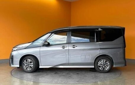 Nissan Serena, 2023 год, 1 620 000 рублей, 6 фотография