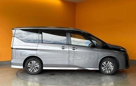 Nissan Serena, 2023 год, 1 620 000 рублей, 7 фотография