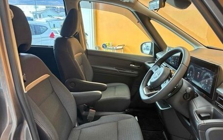 Nissan Serena, 2023 год, 1 620 000 рублей, 28 фотография