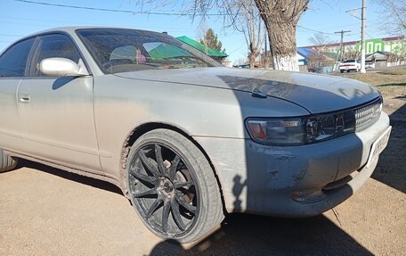 Toyota Chaser IV, 1992 год, 400 000 рублей, 2 фотография
