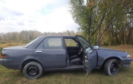 Toyota Carina, 1990 год, 190 000 рублей, 4 фотография