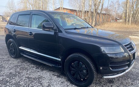 Volkswagen Touareg III, 2004 год, 800 000 рублей, 2 фотография