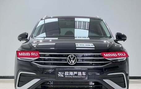 Volkswagen Tiguan II, 2023 год, 1 870 000 рублей, 2 фотография