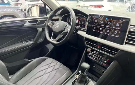 Volkswagen Tiguan II, 2023 год, 1 870 000 рублей, 17 фотография