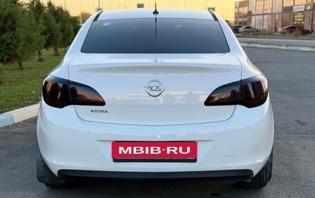 Opel Astra J, 2013 год, 700 000 рублей, 6 фотография