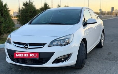 Opel Astra J, 2013 год, 700 000 рублей, 9 фотография