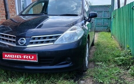 Nissan Tiida, 2011 год, 825 000 рублей, 1 фотография