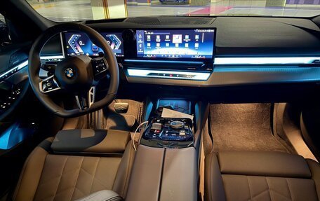 BMW 5 серия, 2025 год, 7 390 000 рублей, 5 фотография