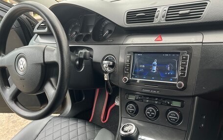 Volkswagen Passat B6, 2005 год, 470 000 рублей, 20 фотография
