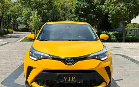 Toyota C-HR I рестайлинг, 2022 год, 1 759 000 рублей, 2 фотография