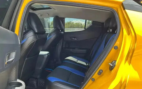 Toyota C-HR I рестайлинг, 2022 год, 1 759 000 рублей, 16 фотография