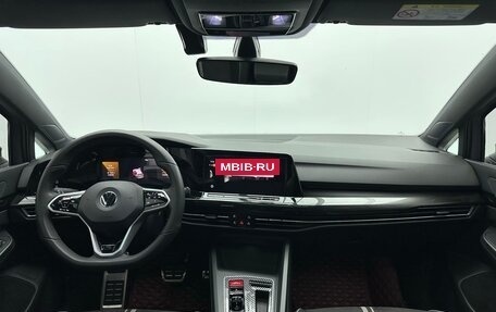 Volkswagen Golf VIII, 2023 год, 2 208 000 рублей, 7 фотография