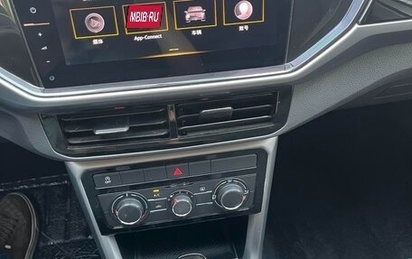 Volkswagen T-Cross I, 2021 год, 1 437 000 рублей, 11 фотография