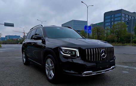 Mercedes-Benz GLB, 2023 год, 2 600 000 рублей, 3 фотография