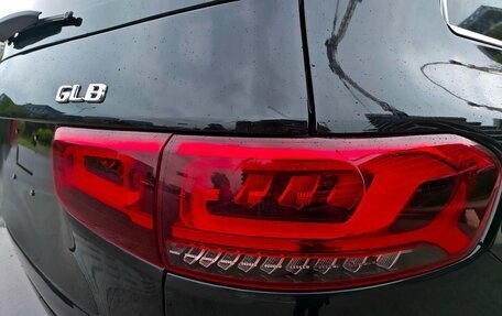 Mercedes-Benz GLB, 2023 год, 2 600 000 рублей, 10 фотография
