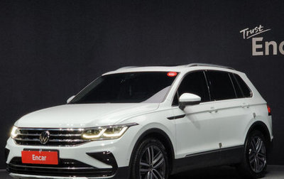 Volkswagen Tiguan II, 2023 год, 2 950 000 рублей, 1 фотография