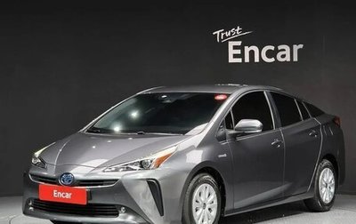 Toyota Prius IV XW50, 2022 год, 1 759 000 рублей, 1 фотография