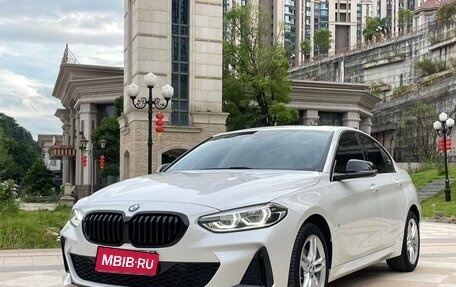 BMW 1 серия, 2022 год, 1 765 000 рублей, 1 фотография