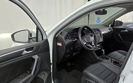 Volkswagen Tiguan II, 2023 год, 2 950 000 рублей, 7 фотография