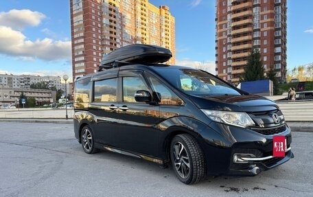 Honda Stepwgn IV, 2016 год, 1 690 000 рублей, 3 фотография